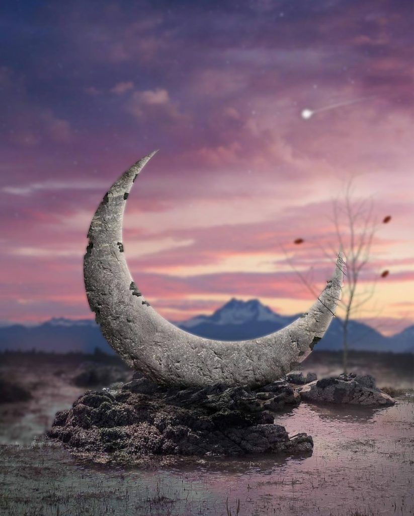 Half Moon and Sky CB Background Free Stock Image 